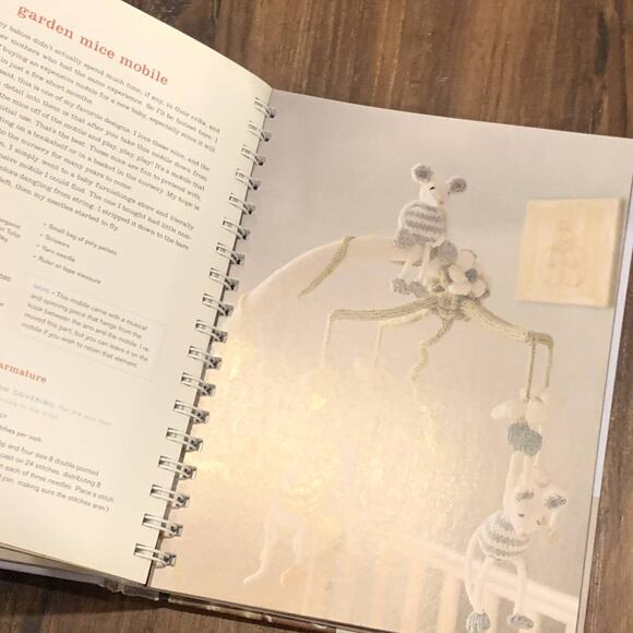 Itty Bitty Nursery Knitting Book Susan B Anderson Baby Patterns - Picture 12 of 12